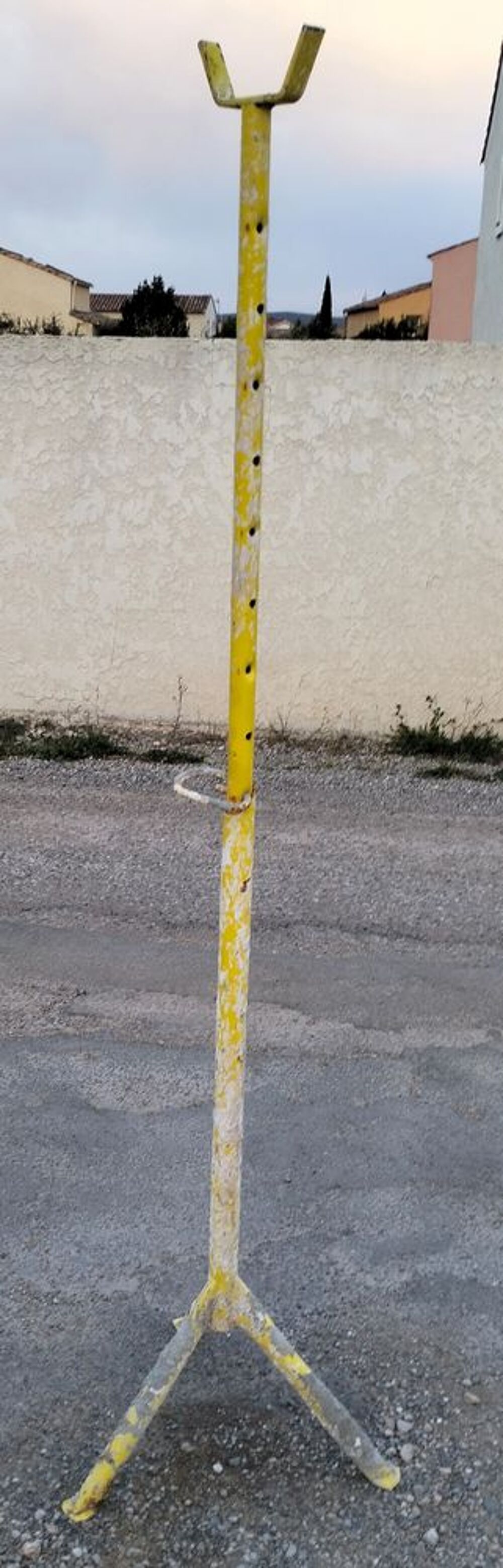 trepieds pieds poule reglable de 110 a 190 cm Bricolage