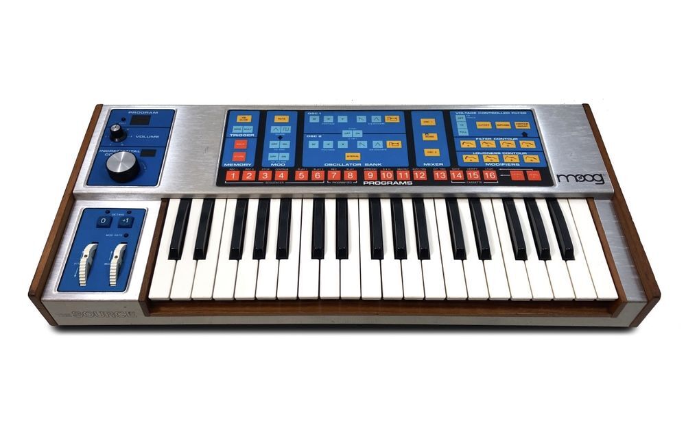 Recherche vieux synth&eacute;tiseurs ann&eacute;es 70? 80? Instruments de musique