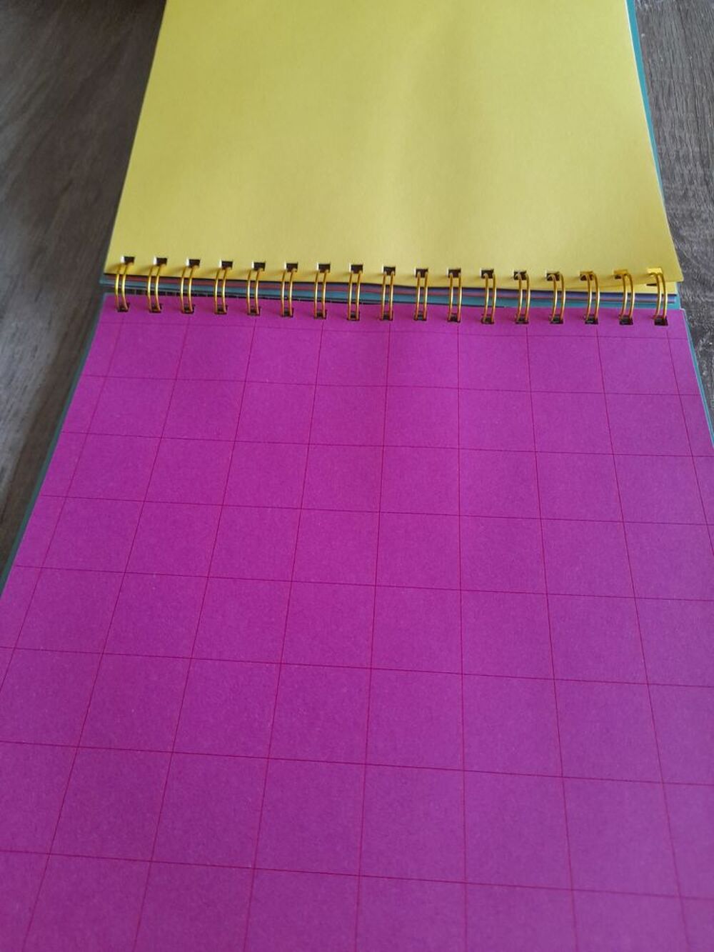 Bloc feuilles couleurs 2 Bricolage