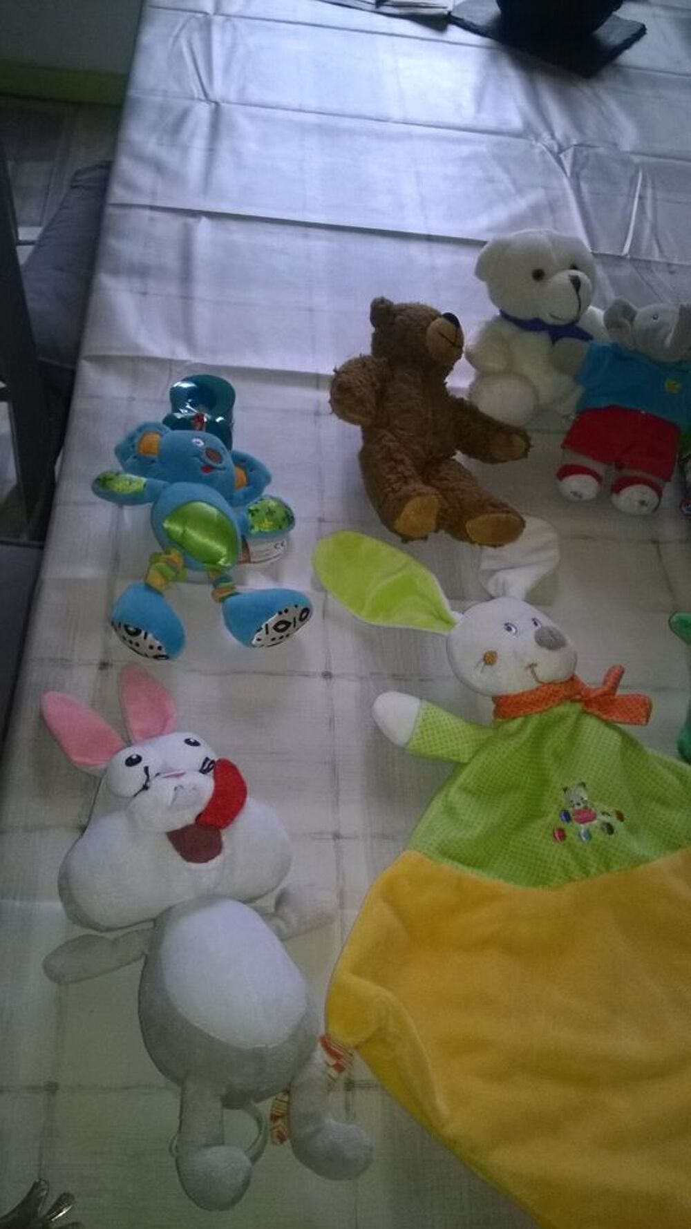 13 Peluches + 1 offerte
Excellent etat
Lave et propre
1 T Jeux / jouets