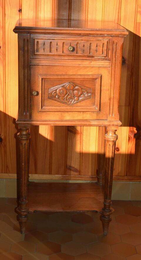 Table de chevet 60 V�zeronce-Curtin (38)