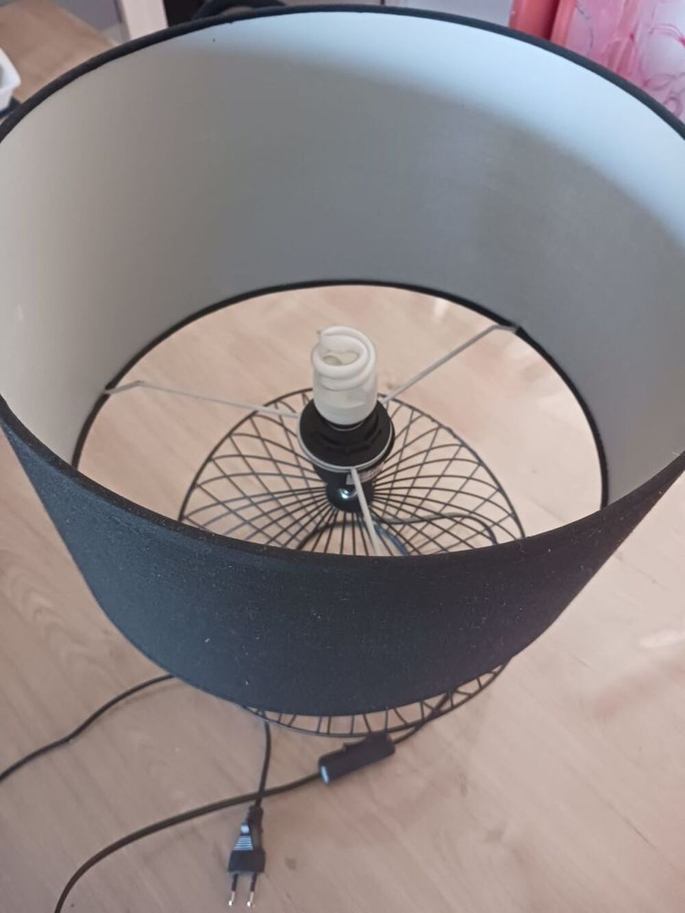 Lampe moderne m&eacute;tal noir &agrave; 20€ Décoration