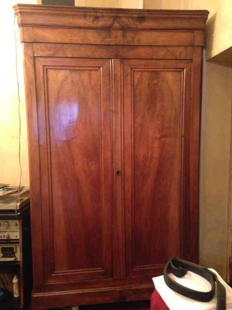 ARMOIRE LOUIS PHILIPPE MERISIER 0 Ambars-et-Lagrave (33)