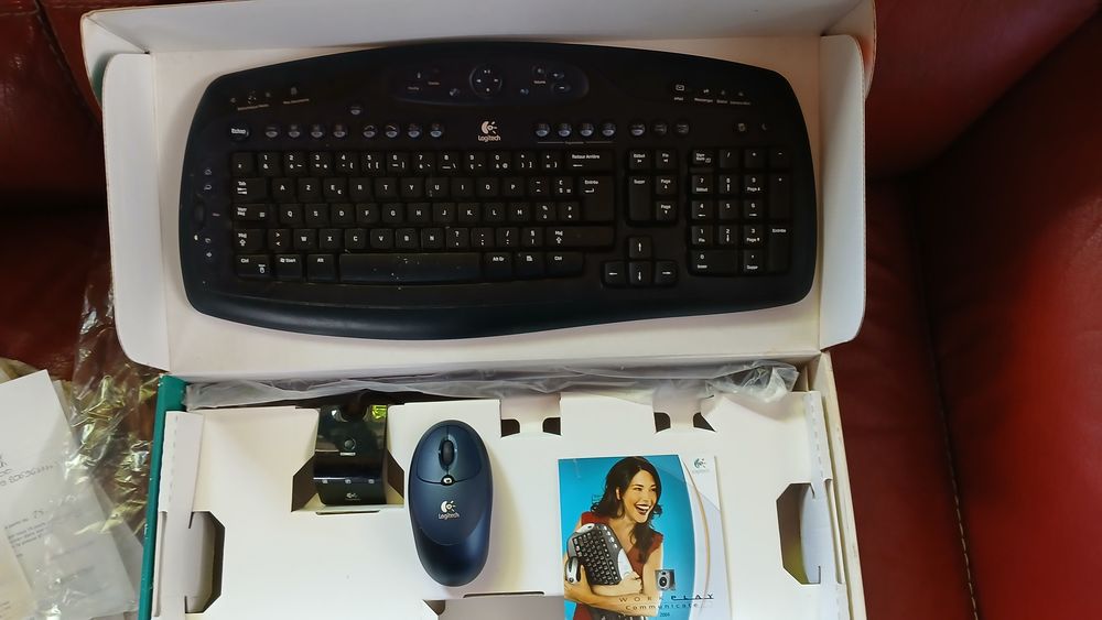 Ensemble Clavier et Souris Sans Fil Logitech LX 500 Matériel informatique