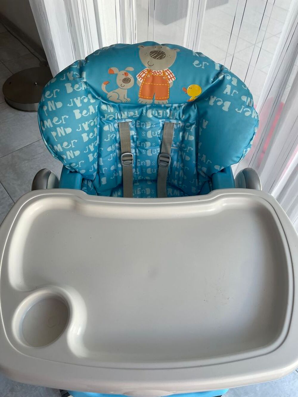 Chaise haute b&eacute;b&eacute; Pu�riculture