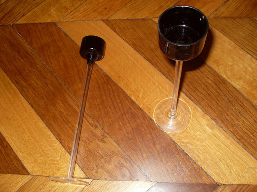 bougeoir noir sur pied en verre Décoration