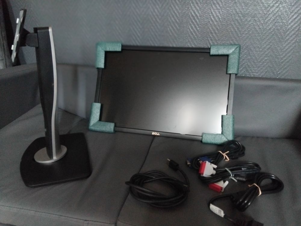Ecran Dell P2213F 22" - Noir - Mat/antireflet - 1680 x 1050 Matériel informatique