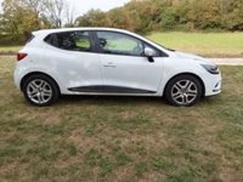 Clio IV Clio dCi 90 E6C Business 2019 occasion 38080 Saint-Marcel-Bel-Accueil