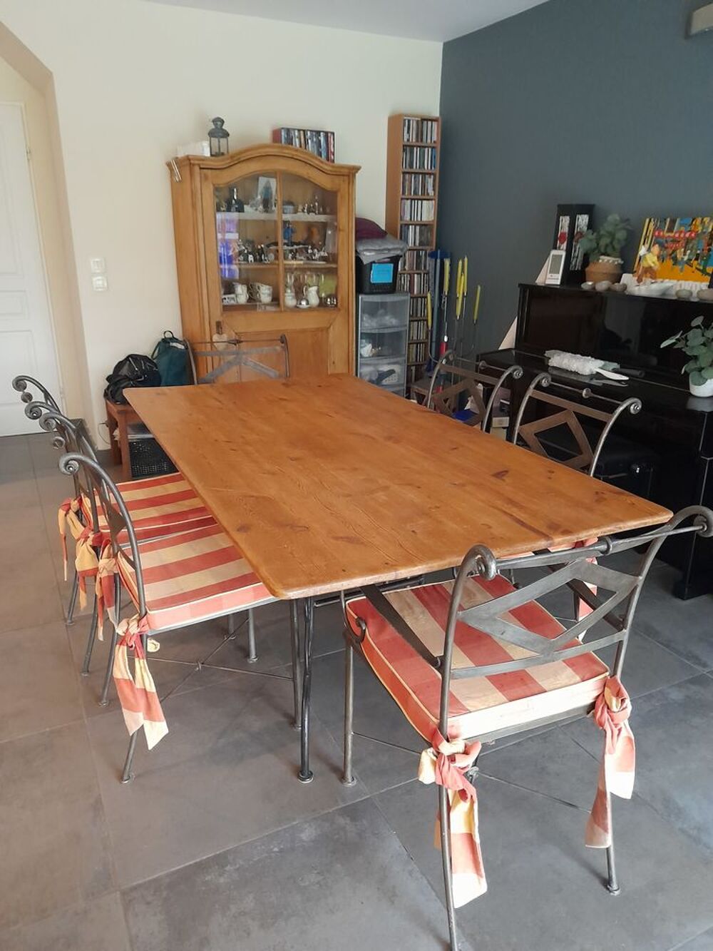 Ensemble table et 6 chaises de salon fer forge Meubles