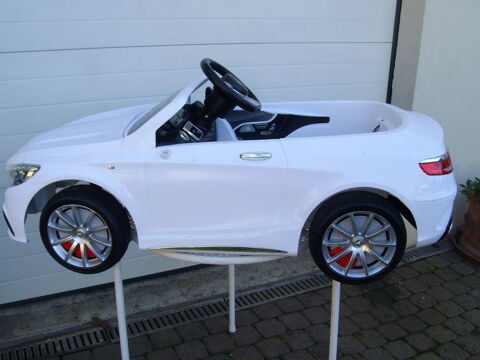 SUPERBE VOITURE ELECTRIQUE POUR ENFANT 40 Villers-lès-Nancy (54)