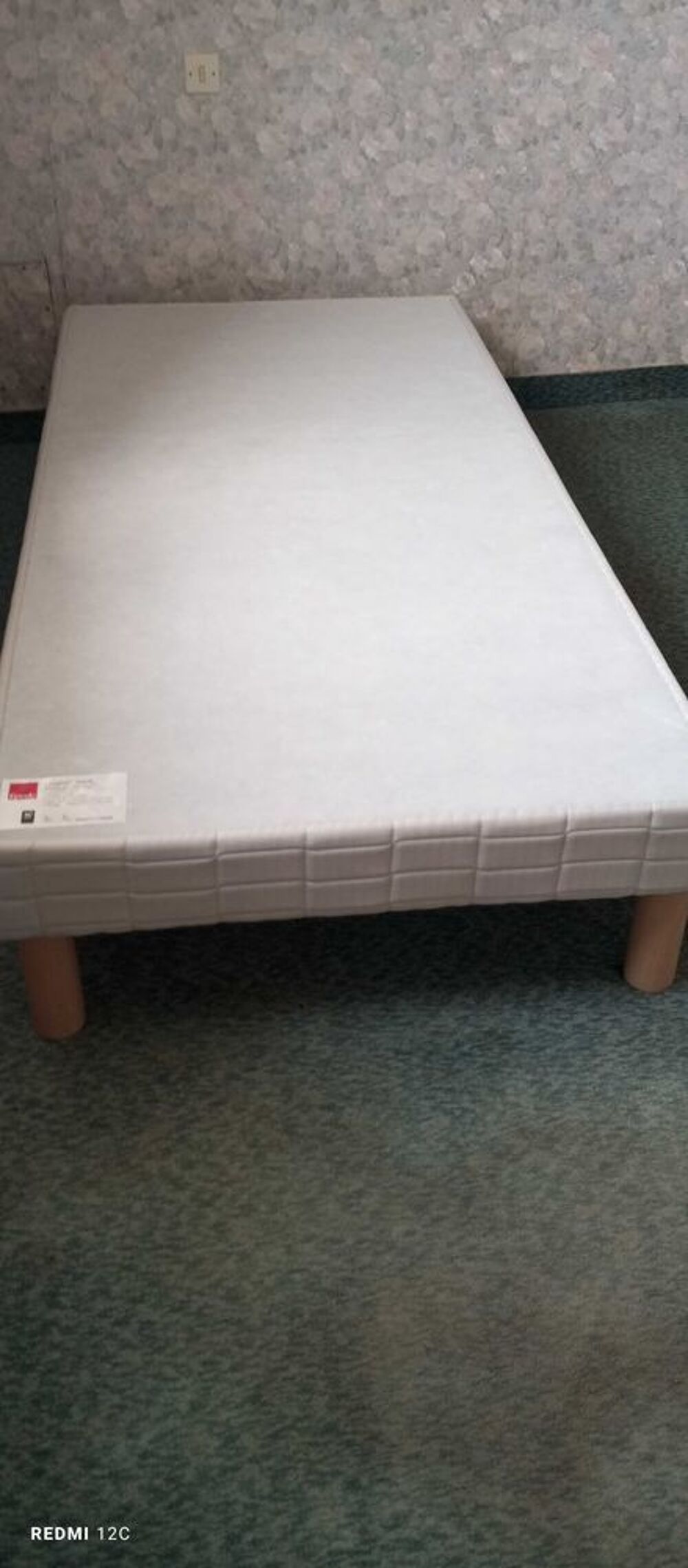 matelas Simmons et sommier Epeda 90x190 Meubles