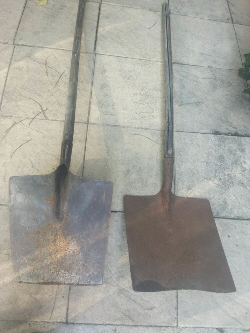 Grosses pelles carr&eacute;es Jardin