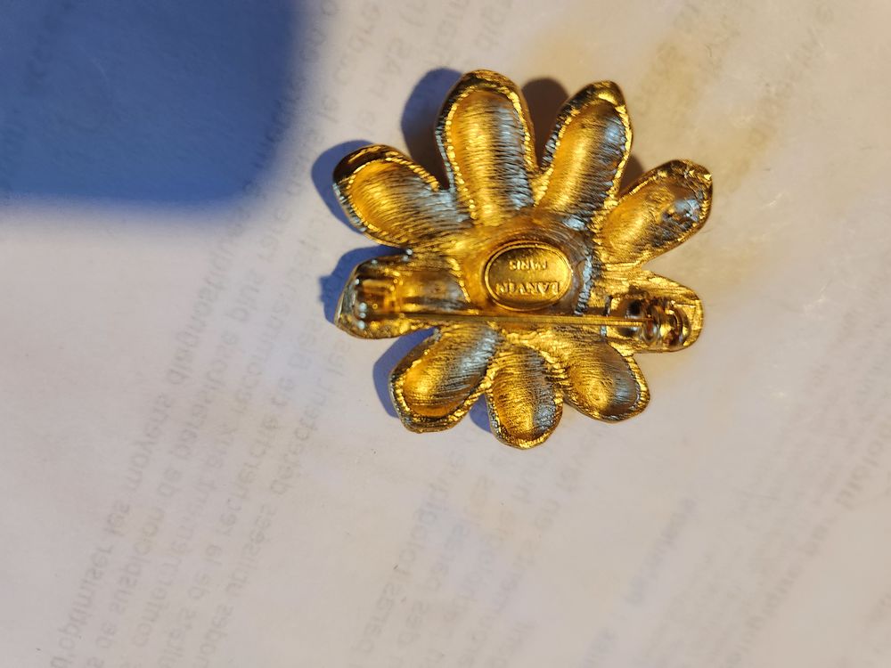 Broche fleur dor&eacute;e LANVIN Bijoux et montres