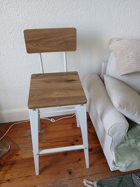 2 mange et deux chaises pliantes 79 Romans-sur-Is�re (26)