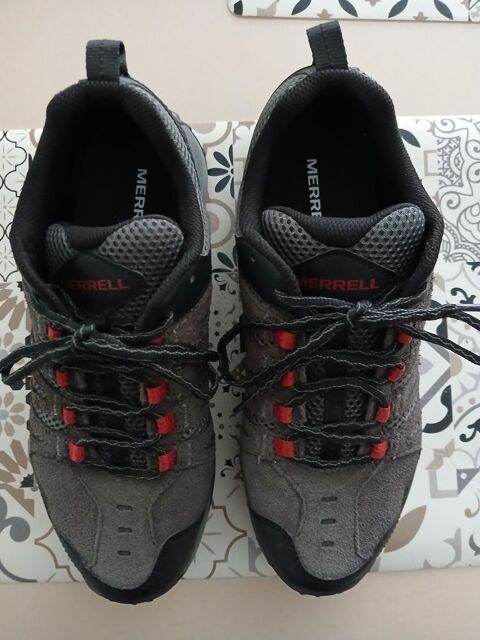 Chaussures de randonn�e homme Merrell taille 43 : 60 Quinssaines (03)