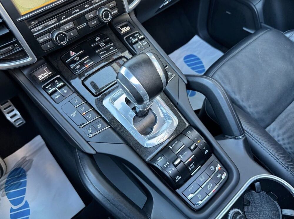 Cayenne 3.6 V6 440 ch GTS Tiptronic A 2016 occasion 75008 Paris