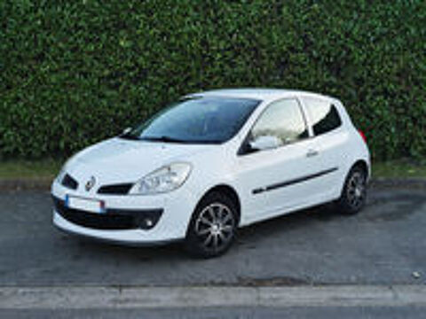 Clio III Clio 1.2 16V 75 Authentique 2008 occasion 91070 Bondoufle