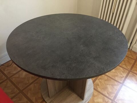 Table ronde solide, jolie et rsistante! 79 Paris 18 (75)