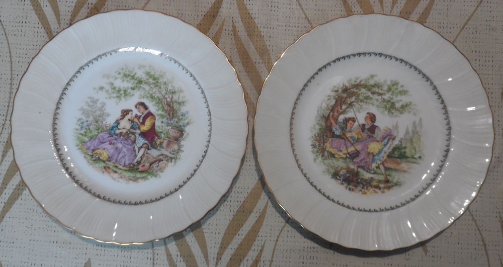 2 assiettes neuves Madame Monsieur en porcelaine surlign&eacute;es Cuisine