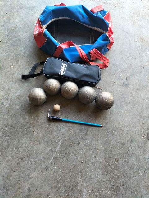 Boule lyonnaise  Charmes-sur-l'Herbasse (26)