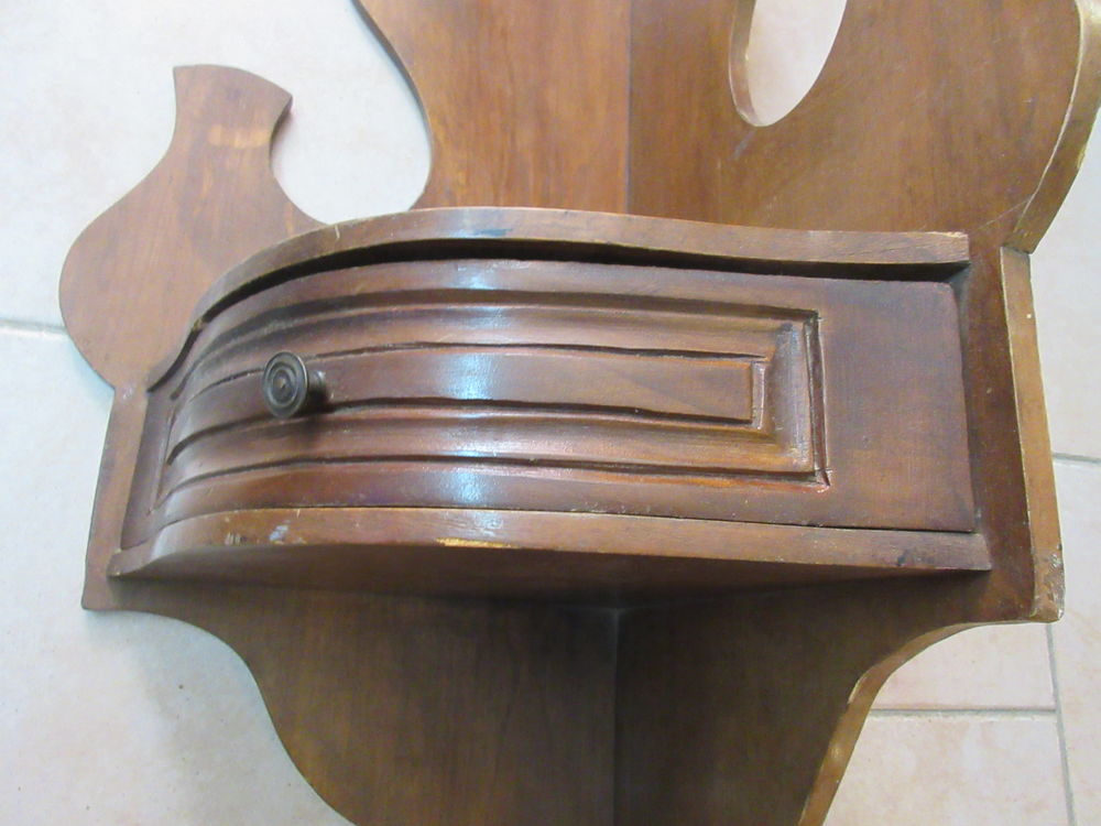Etag&egrave;re d'angle &agrave; tiroir Meubles