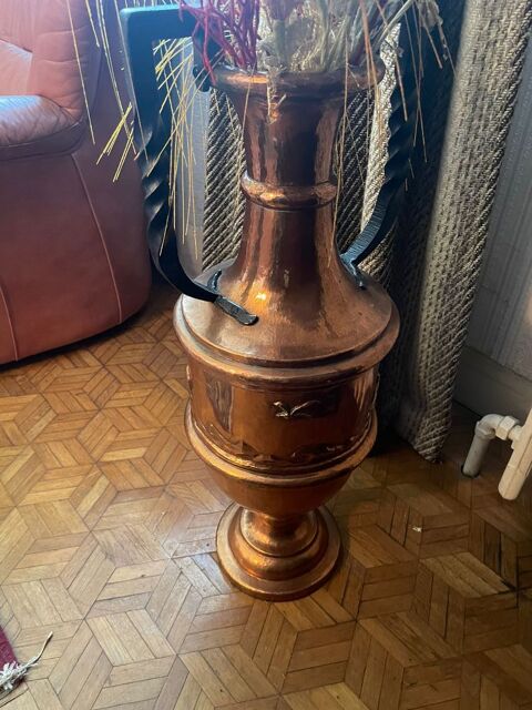 Grand vase en fer forg et cuivre 200 Livry-Gargan (93)