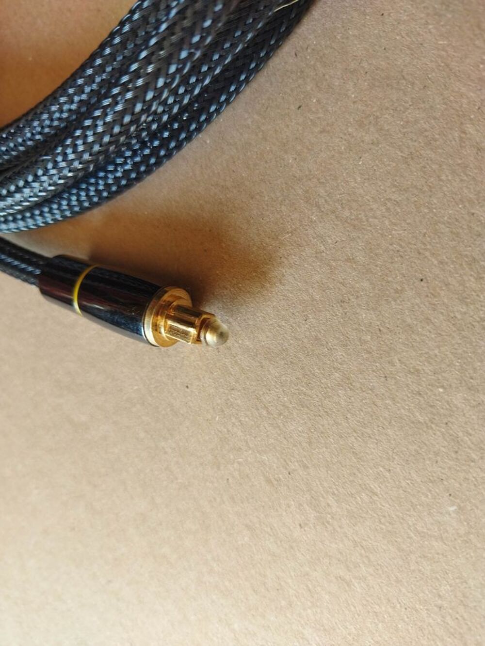 
c&acirc;bles HDMI + optique Audio et hifi