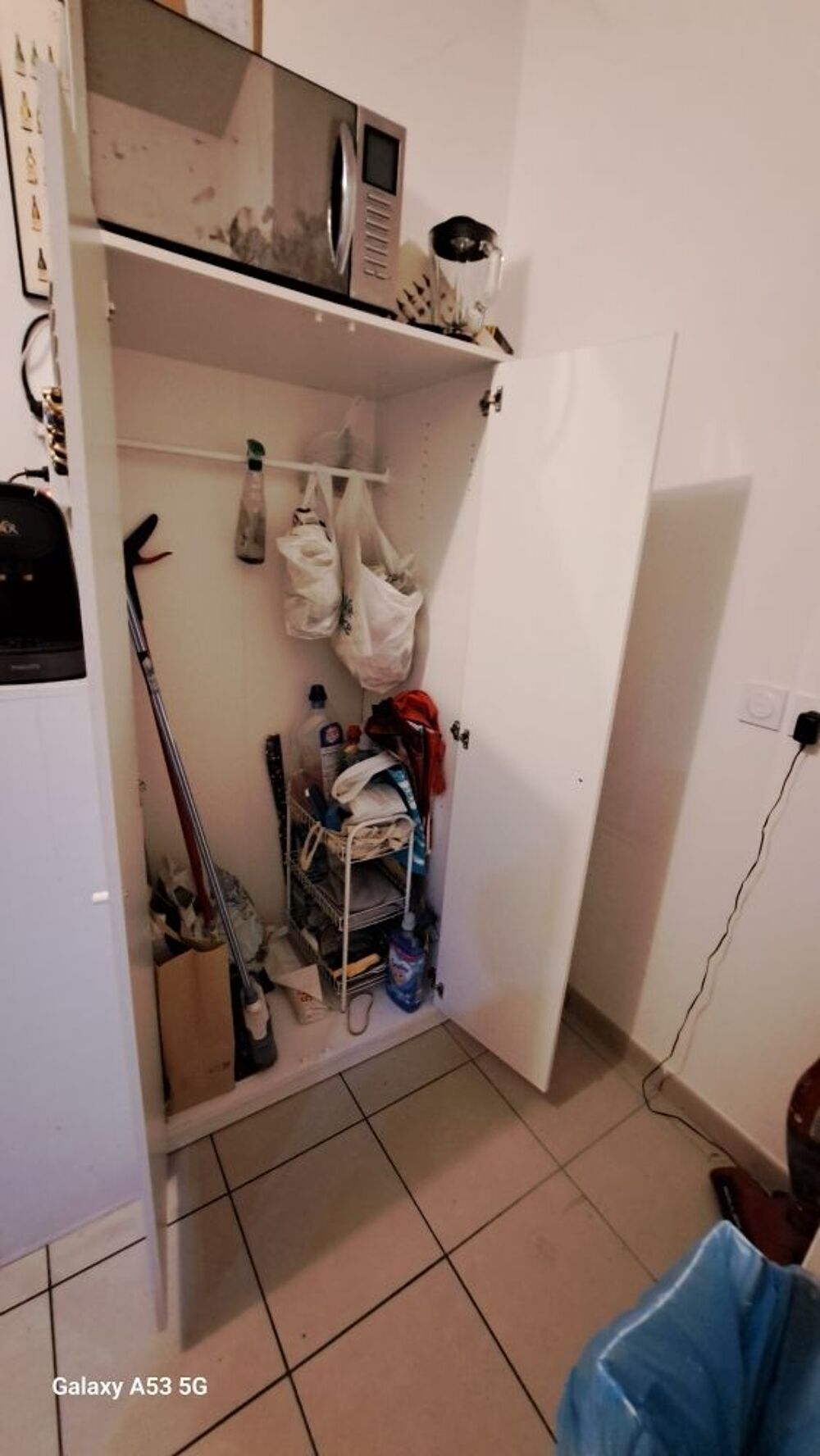 Grande armoire blanche Meubles