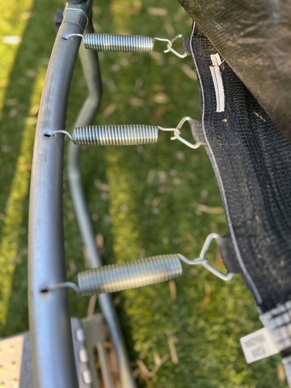 trampoline de 3m tr&egrave;s bon &eacute;tat Jardin