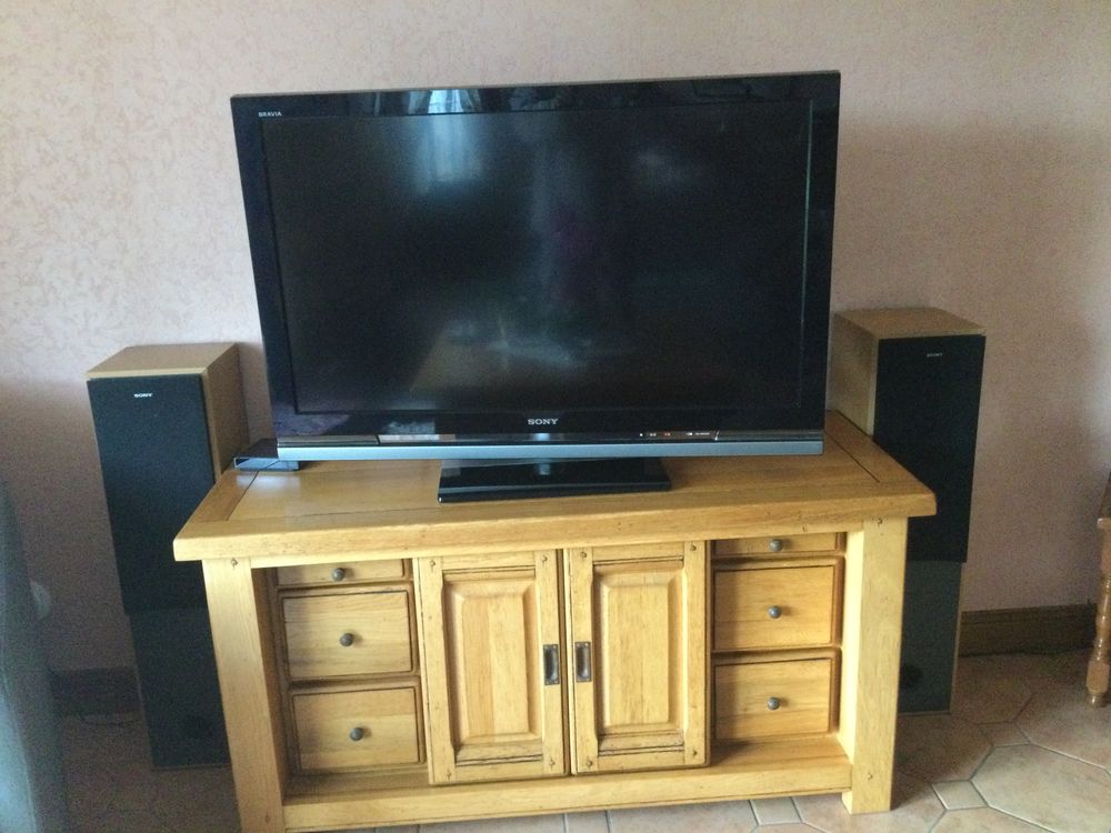 T&eacute;l&eacute;viseur de marque Sony LG avec Home Cin&eacute;ma 
Audio et hifi