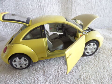 voiture volkswagen new beetle 1/18�m 18 Lyon 8 (69)