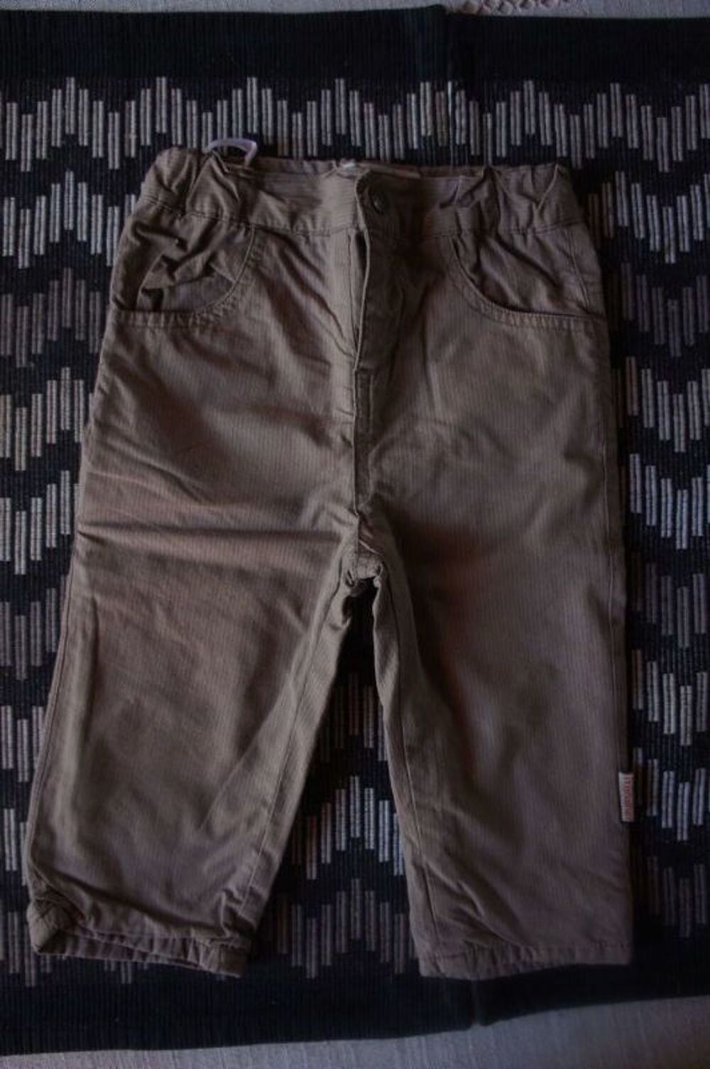 2 PANTALONS GARCON TAILLE 6 MOIS Puriculture