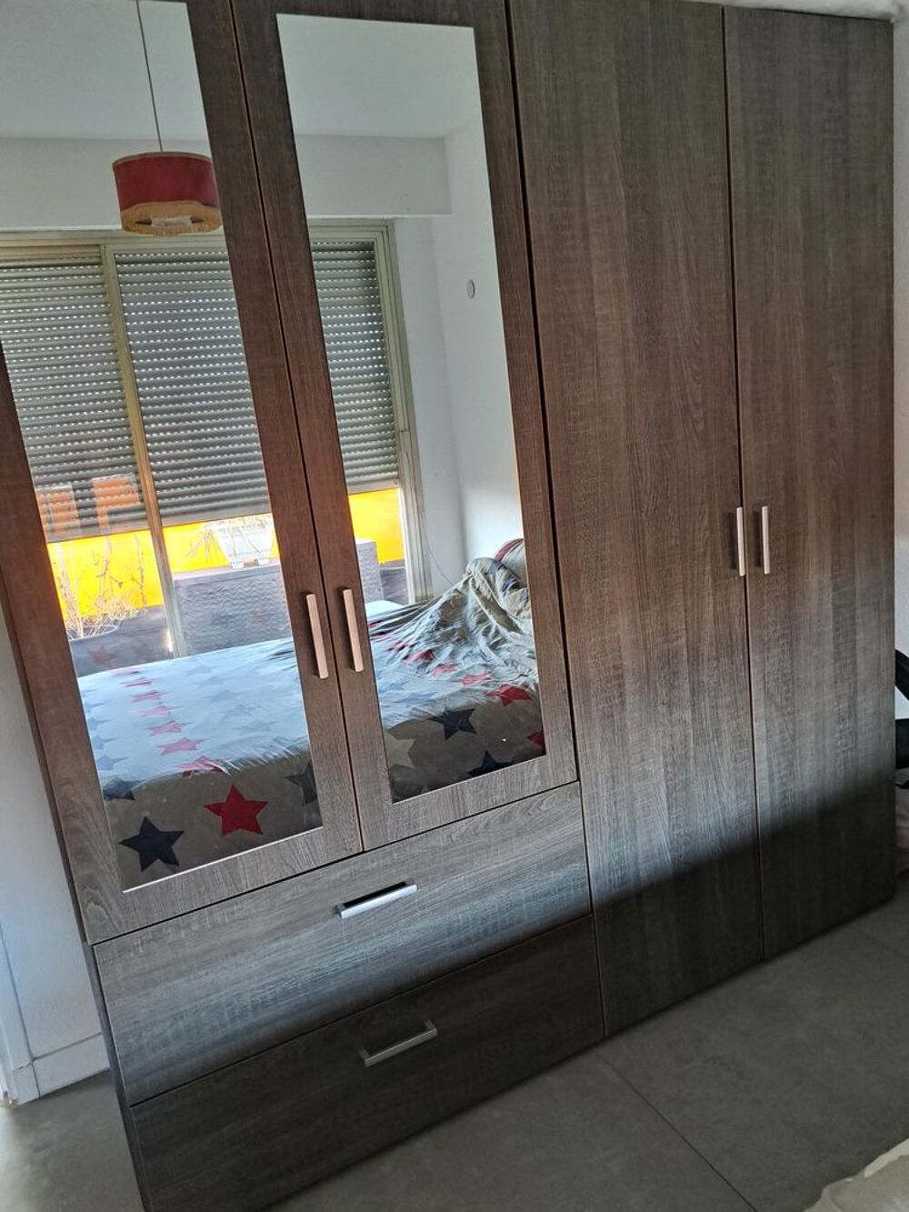 Armoire 4 portes / 2 tiroirs Meubles