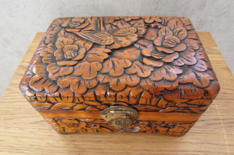 ELEGANTE BOITE BOIS Sculpté OISEAUX & FLEURS Origine ASIE 34 Marseille 2 (13)
