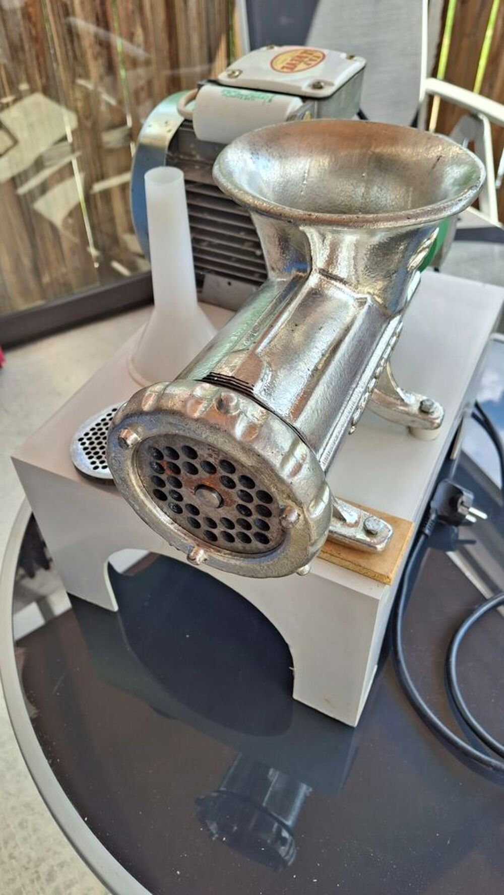 hachoir / machine &agrave; saucisse &eacute;lectrique Electroménager