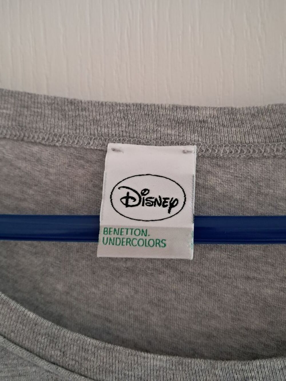 Tee shirt Benetton Disney blanche neige mechante taille L ma Vêtements