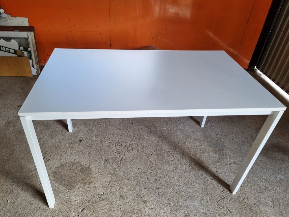 Table blanche IKEA Meubles