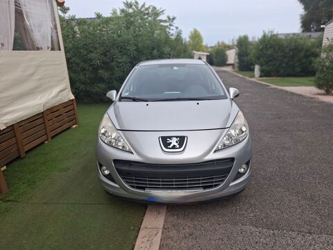 Peugeot 207 1.4e 75ch Access 2011 occasion Fr&eacute;jus 83600