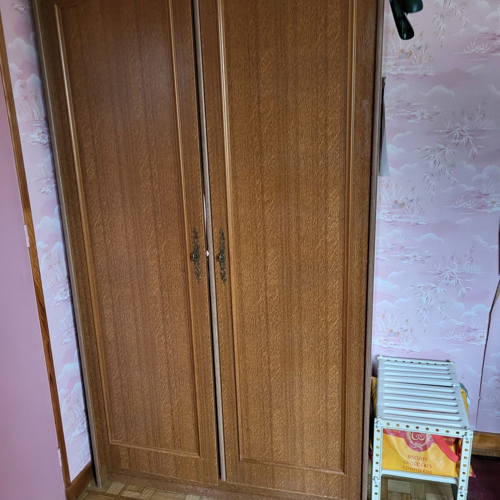 lit d'une place 190x90+ petite armoire 2 portes90 Meubles