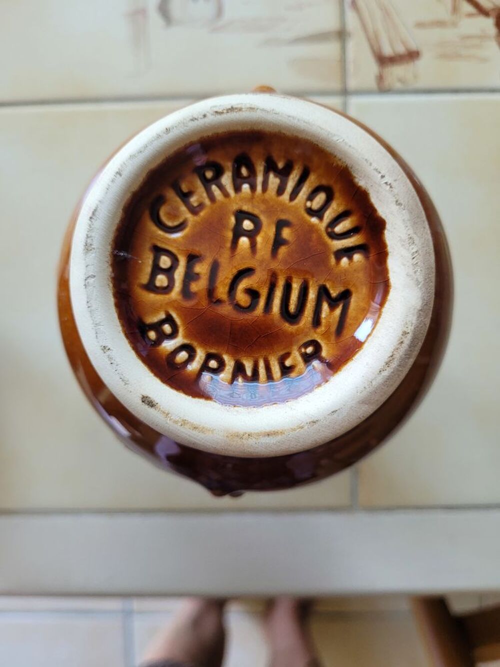Duo de Cruches en C&eacute;ramique Marron Motif Raisin 