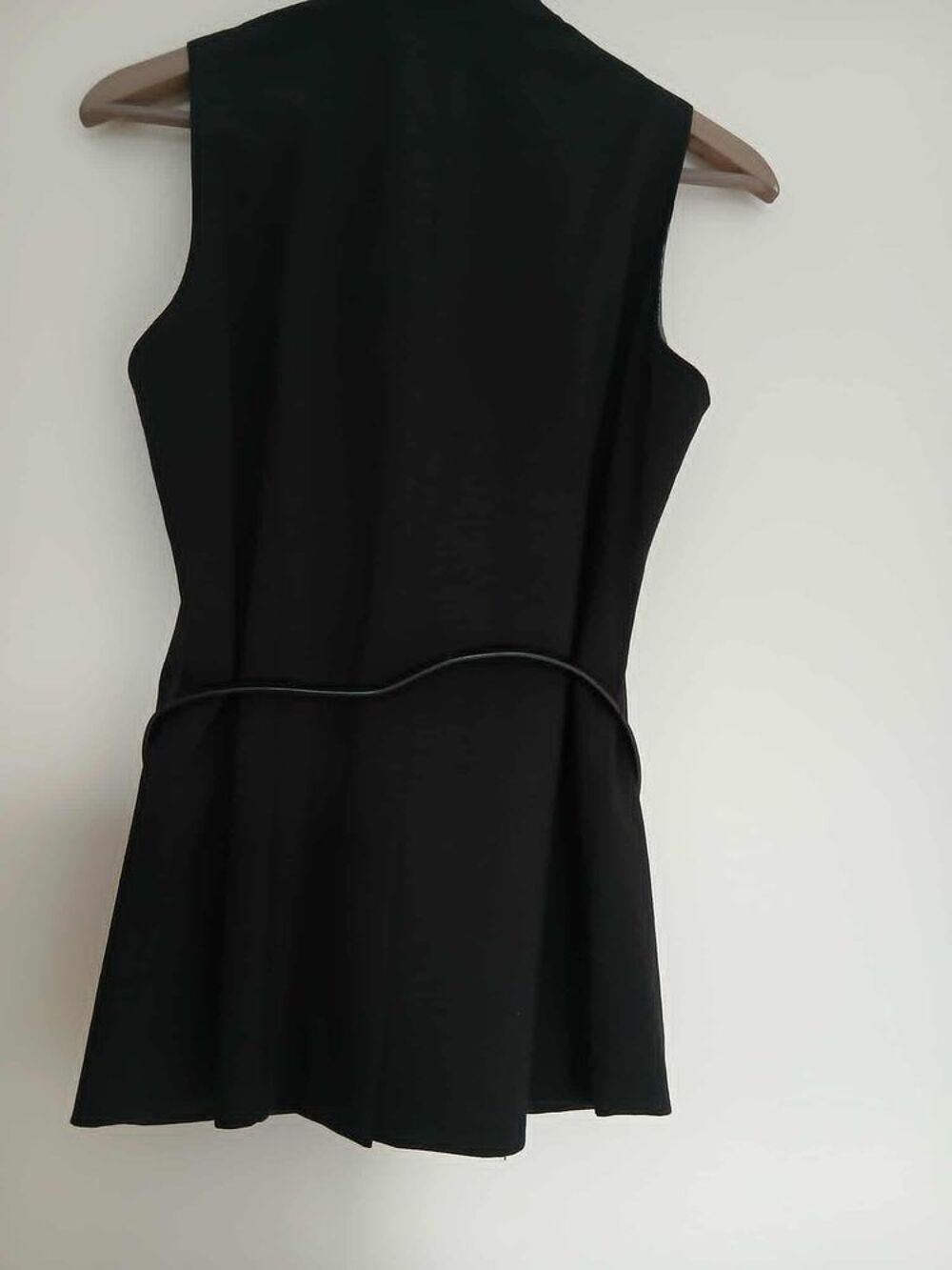  Veste spencer 3/4 noire Jennifer neuve + ceinture N&deg; 1418 Vêtements