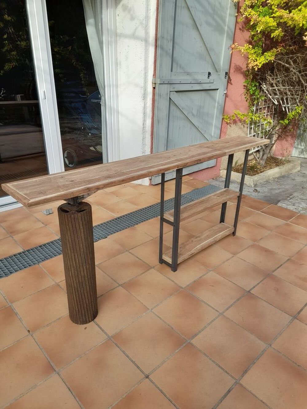 1 grande console en teck et acier
Meubles