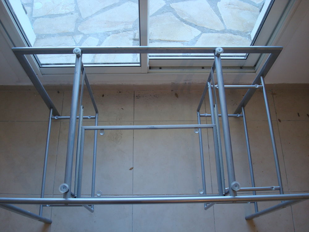Meuble ordinateur acier et verre Meubles