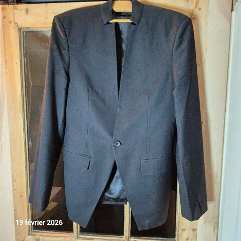 Costume 3 pièces réalisé en Chine par un grand couturier, su 30 Saumur (49)