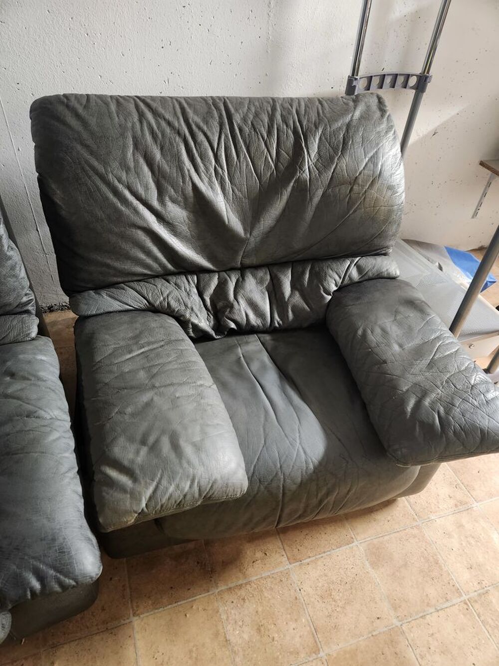 2 fauteuils cuir Meubles