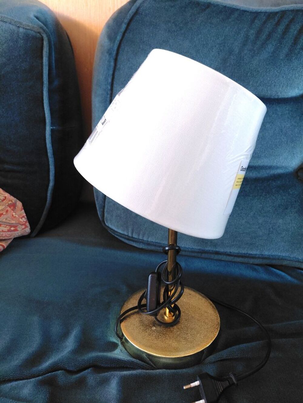 Lampe dor&eacute;e avec abat-jour inclinable Décoration