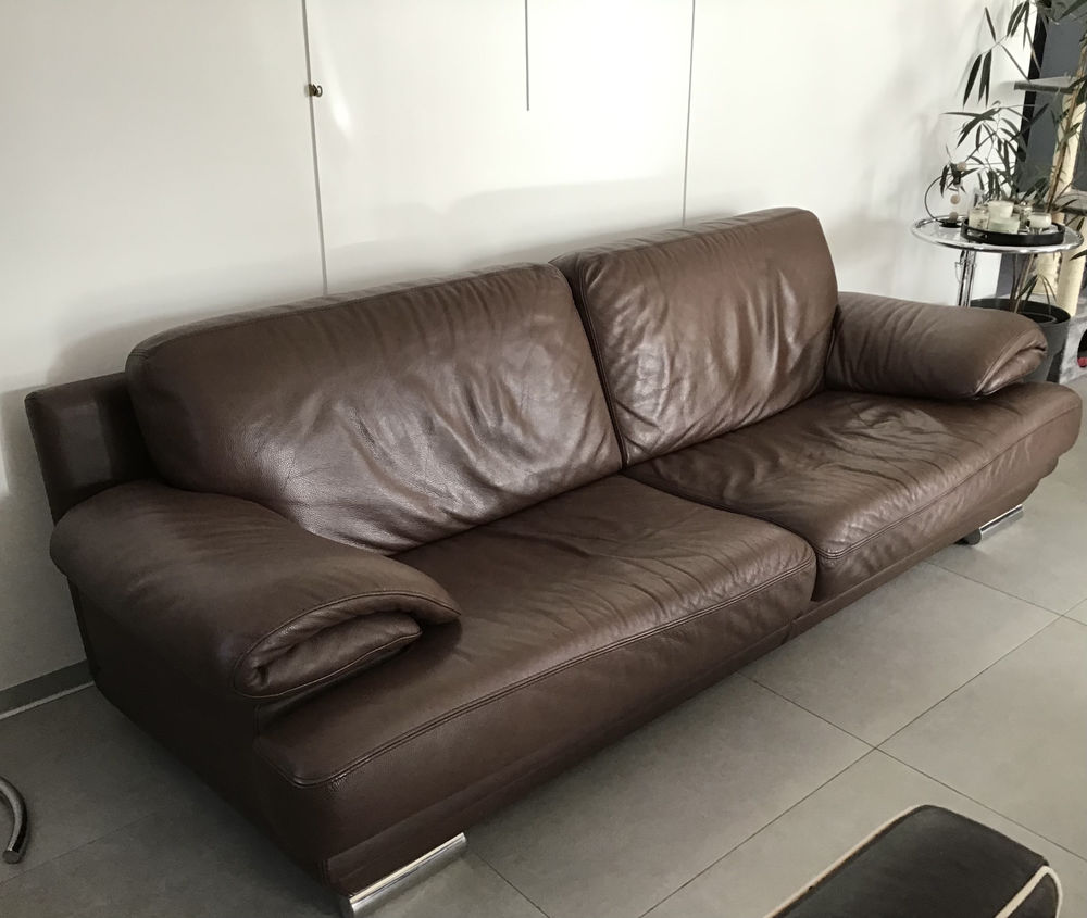 Canap&eacute; cuir grain&eacute; marron /chocolat 3 places 350&amp;euro; Meubles