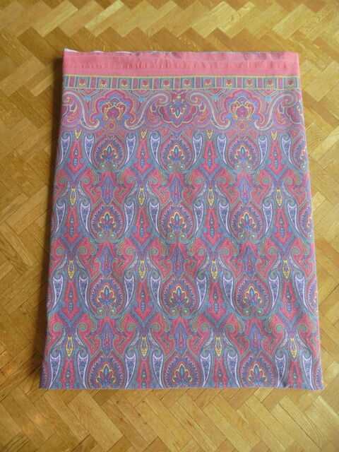 Parure motifs cachemire rouge (35) 50 Tours (37)