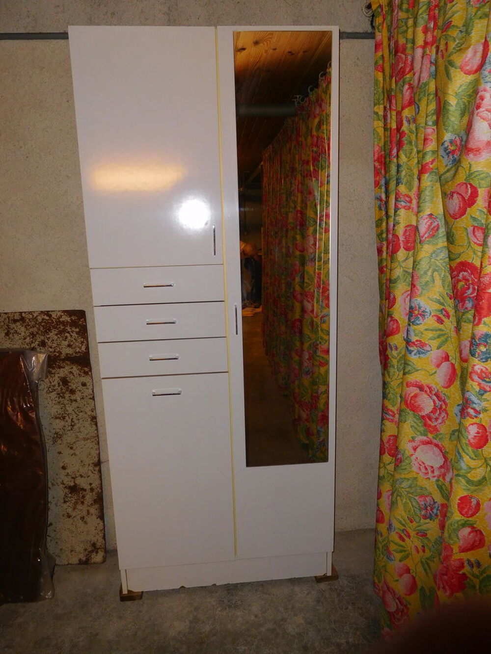 ARMOIRE DE TOILETTES Meubles