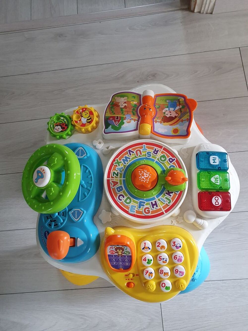 Table d'activit&eacute;s Jeux / jouets